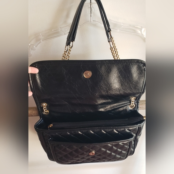 Quilted Chained Faux Leather Purse - Picture 7 of 13